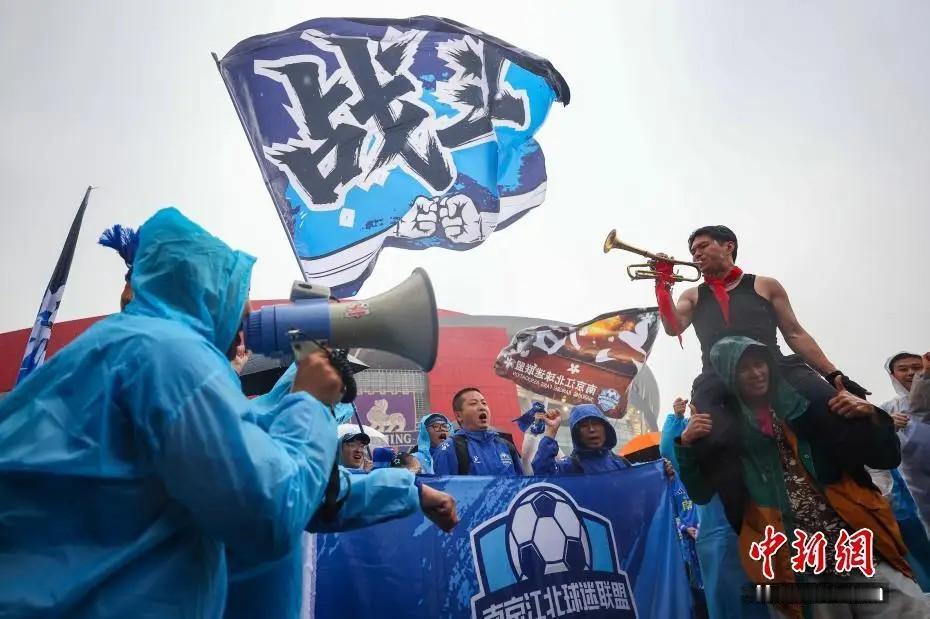 听说牛首山最近免费了，我一开始还挺激动——160块钱的门票，去过一次确实肉疼，一