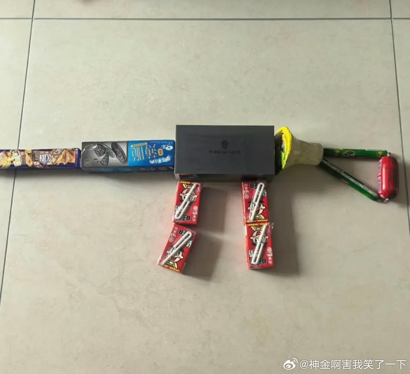 6528把礼物包成毫不相关的样子