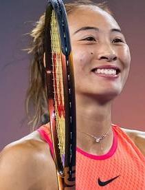 鏖战近3小时！郑钦文险胜布兹科娃，积分1138排名45，一姐之争仍存变数！