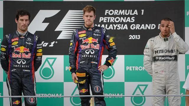 汉密尔顿代表每一支车队登上领奖台的首次经历都是以第三名完赛，更巧合的是，赢得那场