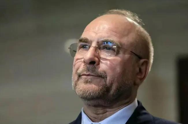 伊朗背后果然有高人，直接抛出了一个让人意想不到的举动伊朗放着美国不追责，反