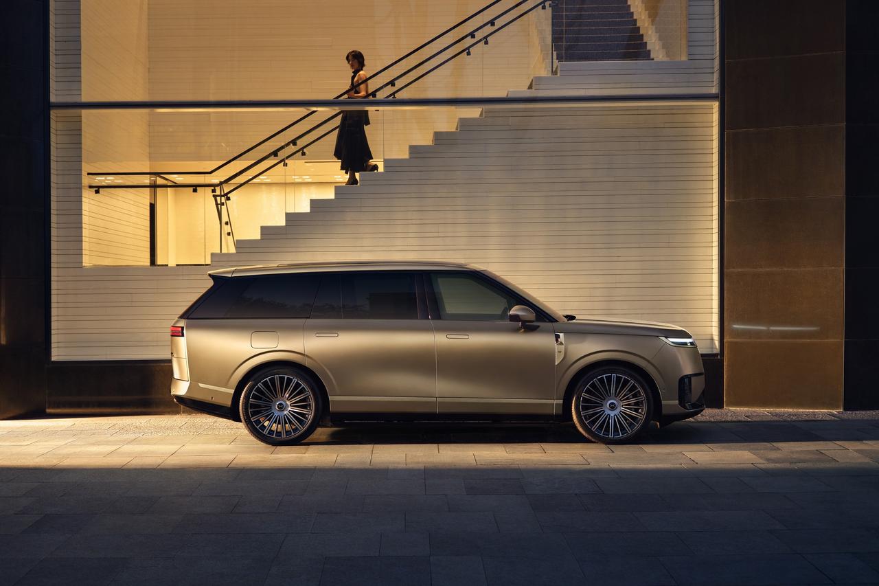 最近来要的两台全尺寸SUV：蔚来ES9、小鹏GX都开始开启宣发节奏。但从颜值来说