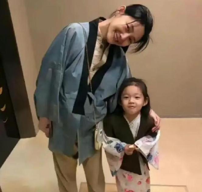 台媒爆料大S生前在手机备忘录：名下珠宝、名牌包留给女儿小玥儿，其余财产分给家人