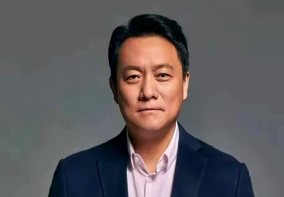 郭靖宇把“抠门”写进了剧组手册：不请顶流，不用替身，连特效都嫌贵。《唐朝诡事