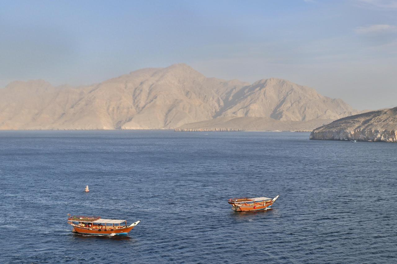 官方报告预警：油价若飙到160美元，中国经济将面临“滞胀”风险。最近，一份来