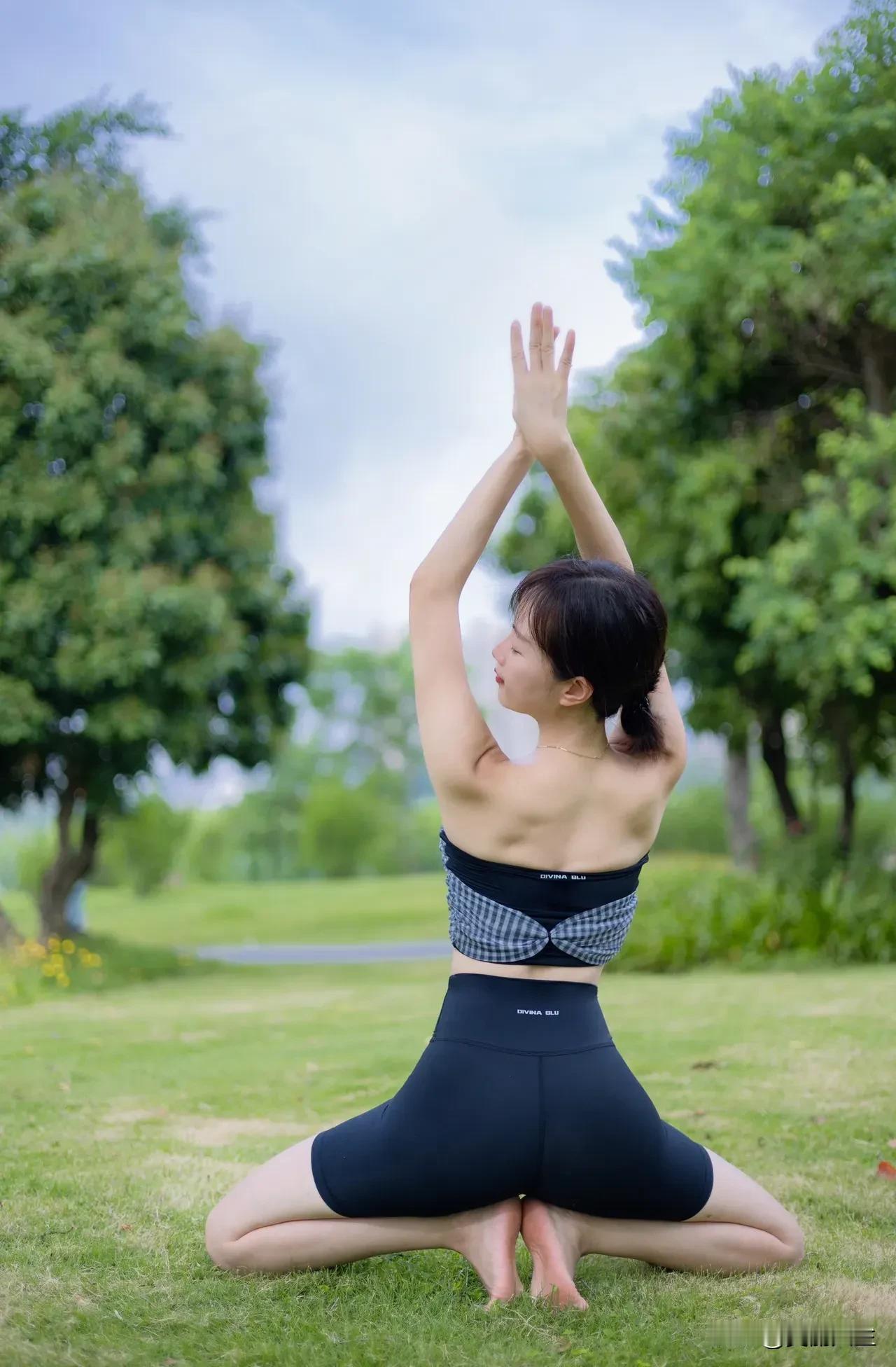 三角梅每次复花都是一种新的亮点。瑜伽生活