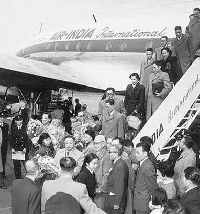 1947年，李政宣叛变，他供出了谢士炎，谢士炎被关进了北平监狱。特务头子谷正文前