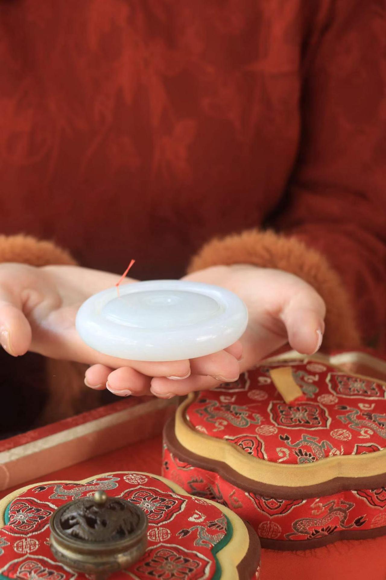 〈羊脂套镯〉新疆和田玉羊脂玉套镯❤️肉质温润细腻，干净纯正🍃镯型饱满圆润