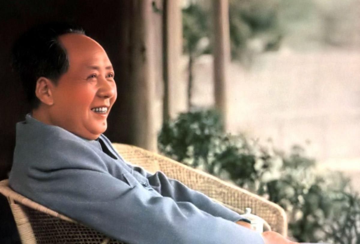 49年仇鳌向毛主席打招呼，主席却笑着说：您怎么忘记了我的名字。他是国民党官员，却