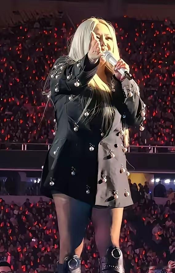 梁静茹给了“勇气”给自己和张惠妹、孙燕姿。