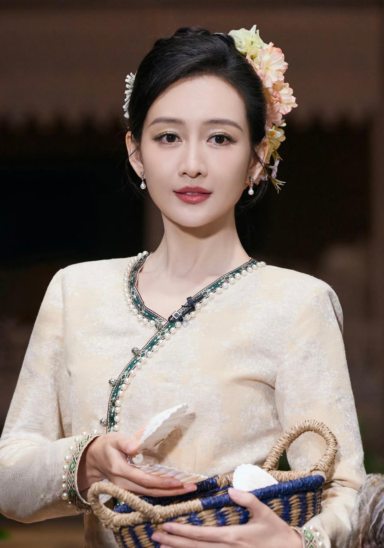 面相是不会骗人的，之前网友说王鸥，说的真准，之前有网友说，王鸥这个人看着大大