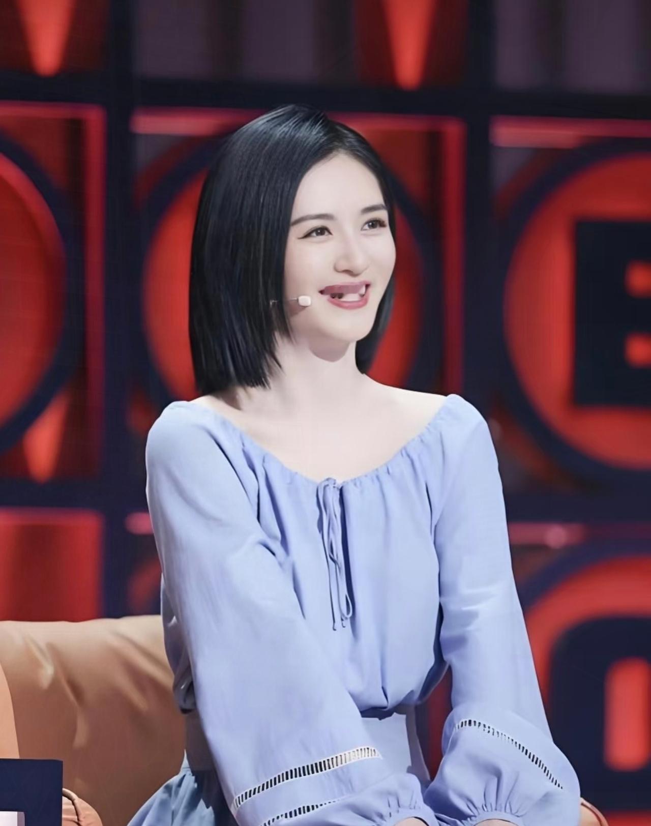一觉醒来，谢娜又要回归了！而且不是回快乐大本营，而是主持央视晚会，将于撒贝