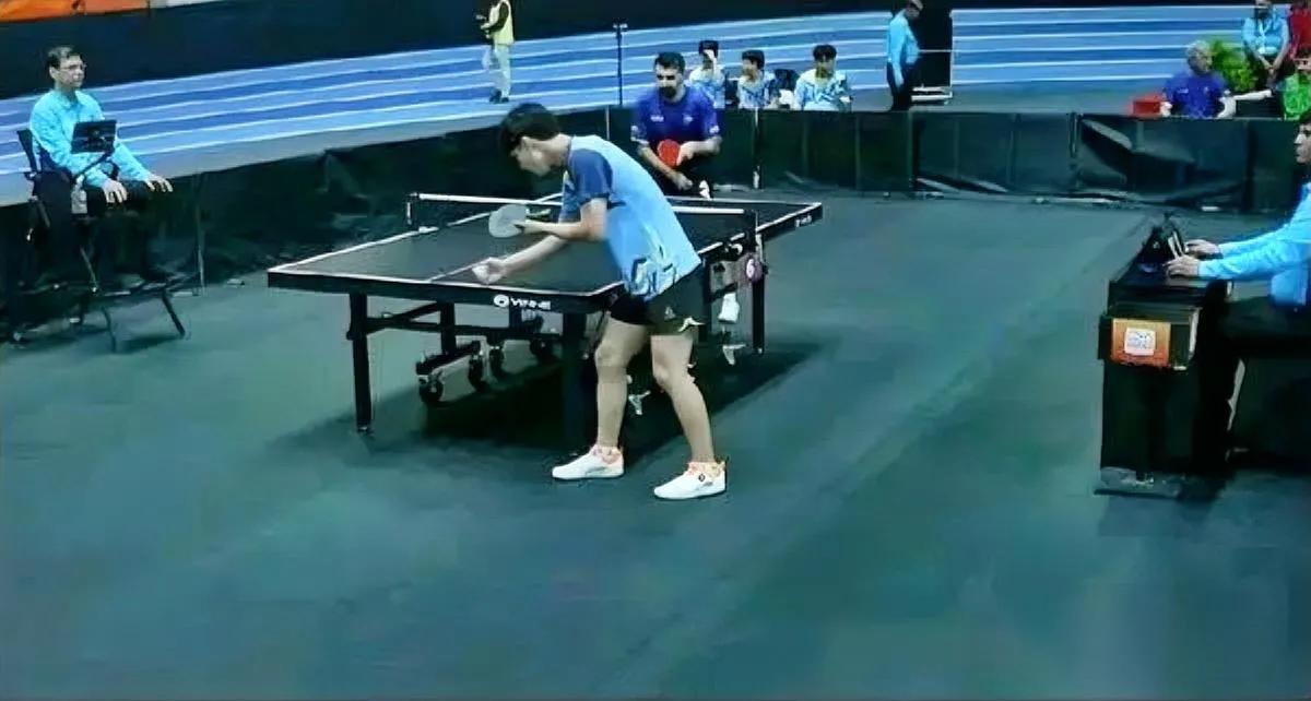 印度又整活！球台底下那玩意…昨晚张本美和差点崴成45度，看得我脚趾一紧。