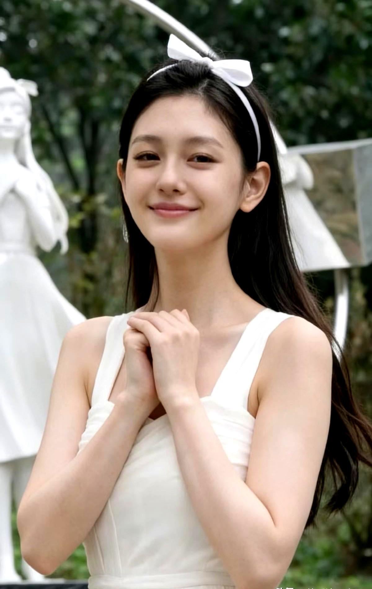 大S尸骨未寒，亲妈就把前女婿告了，每月一百万，一分不能少。汪小菲气得直接撂话：一