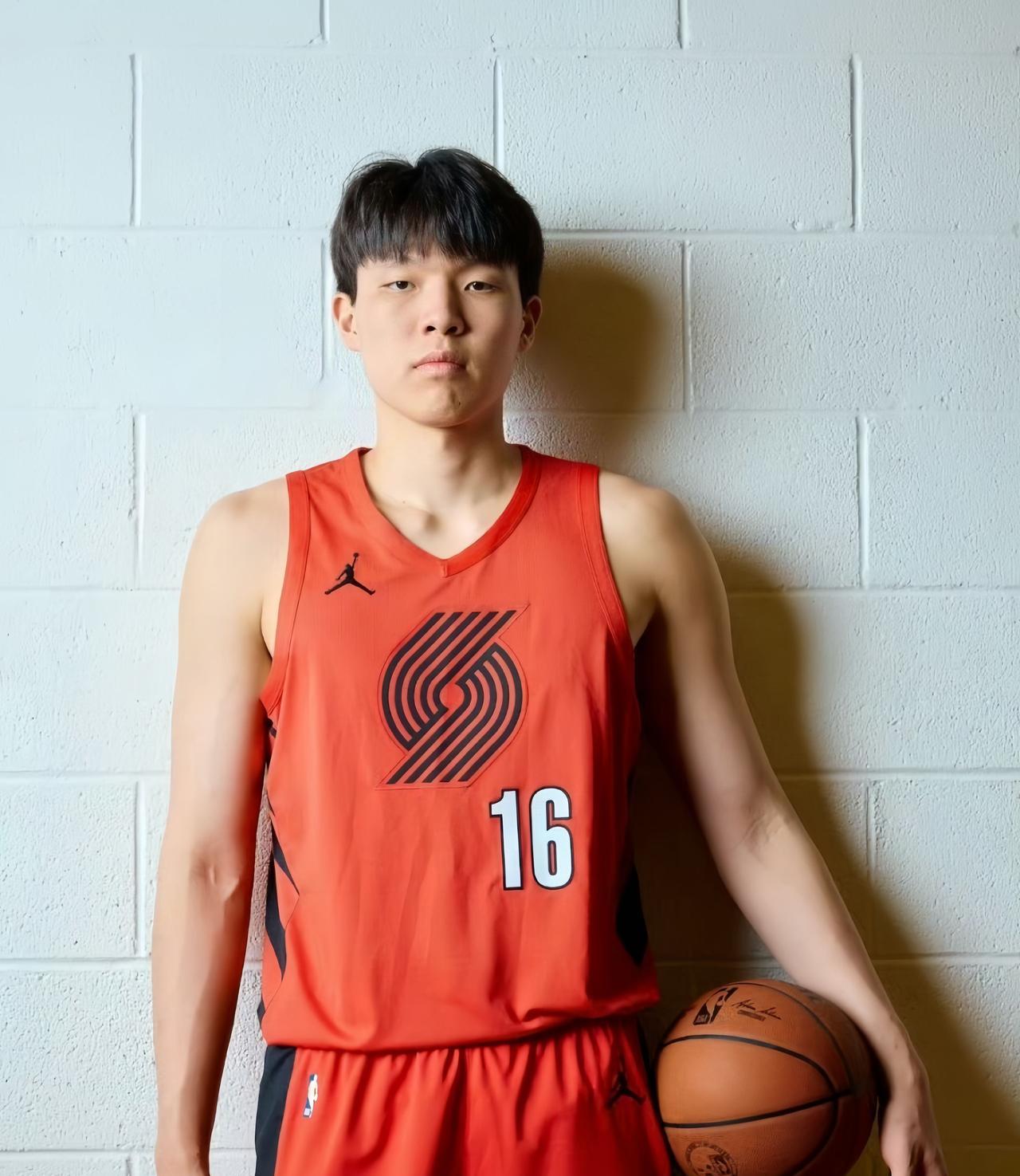 结局又反转了？中国男篮官宣，杨瀚森不参加此次中国男篮亚洲杯的比赛！原文是这样写