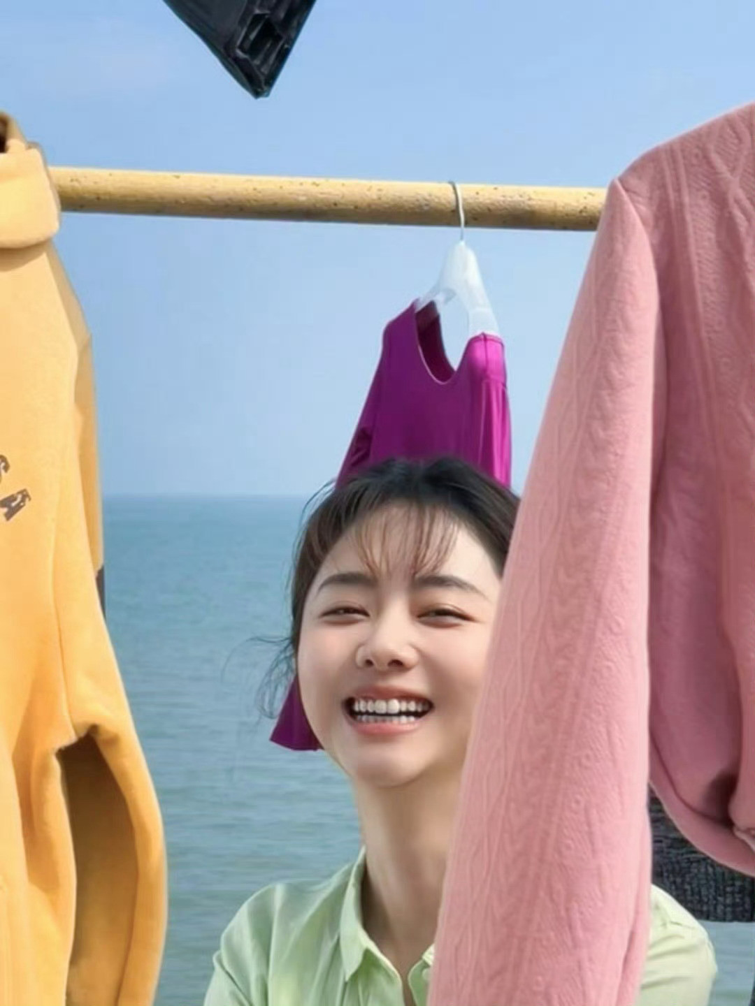 想看新鲜的许兰香和方婉之谭松韵黑发素颜状态​​​