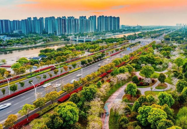 温州或将成为下一个GDP过万亿的城市！2024年温州的GDP达到9718.8