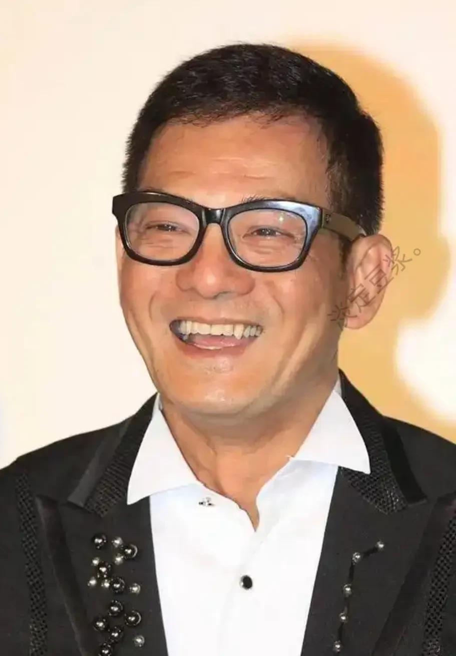 发现没？有人有时走背点时喝水都塞牙，他正好返过来了，他是运气棒铛砸脑袋上了[偷笑