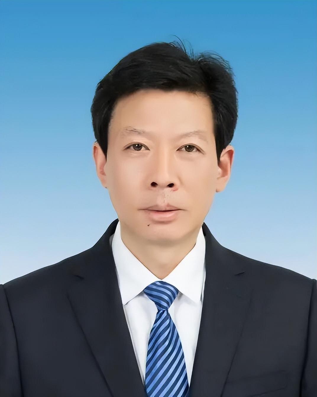 南阳邓州原市委书记邓俊峰为何投案自首？邓州市是一个人口土地规模都很大的县级市，