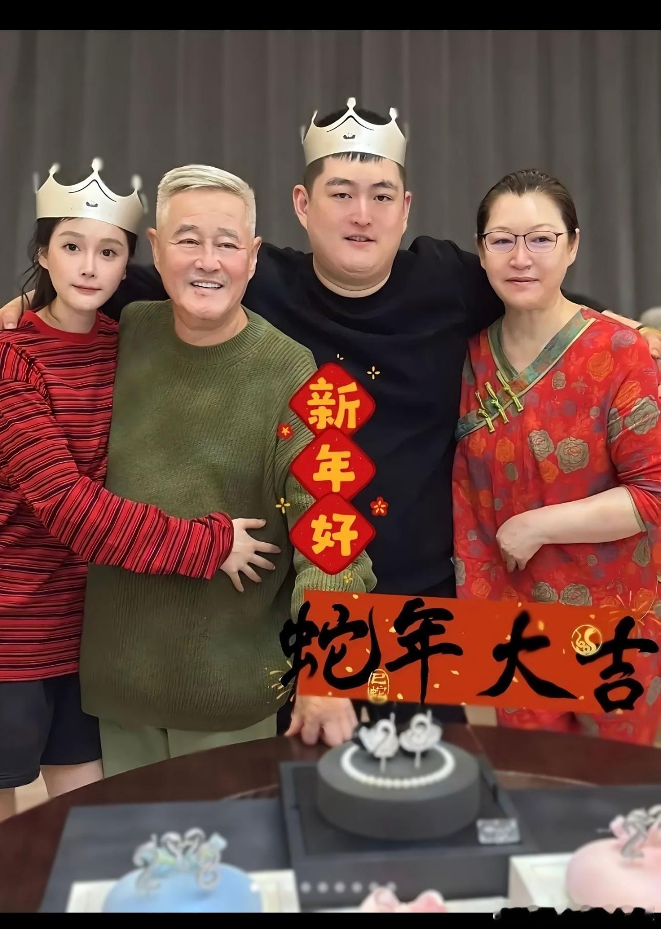 赵本山女儿球球回应哥哥不争气：“你们可能有人觉得我哥不争气，我就觉得我哥特别争气