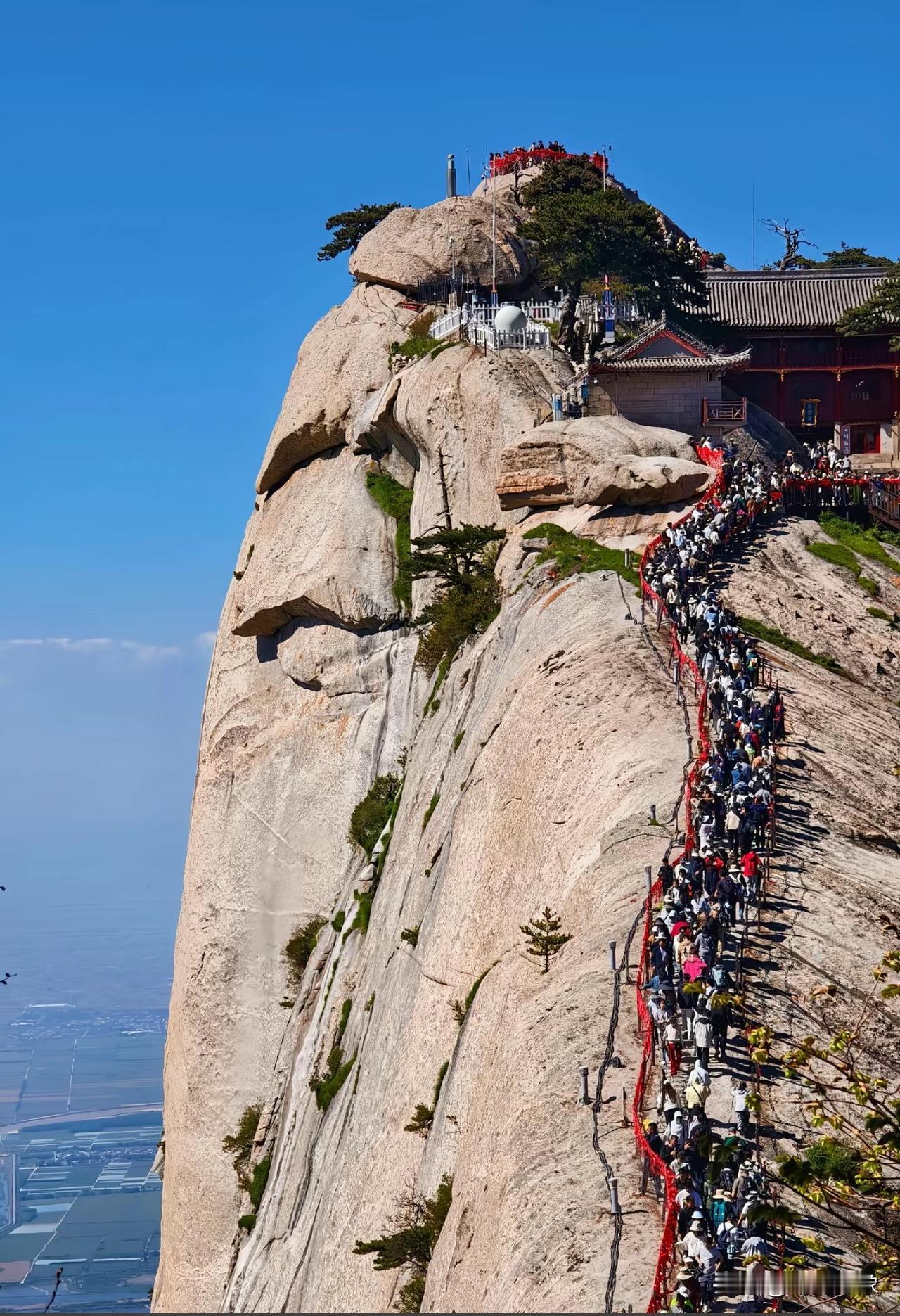 华山，凭什么你天下第一险。直接上图。你难道还有更险的？