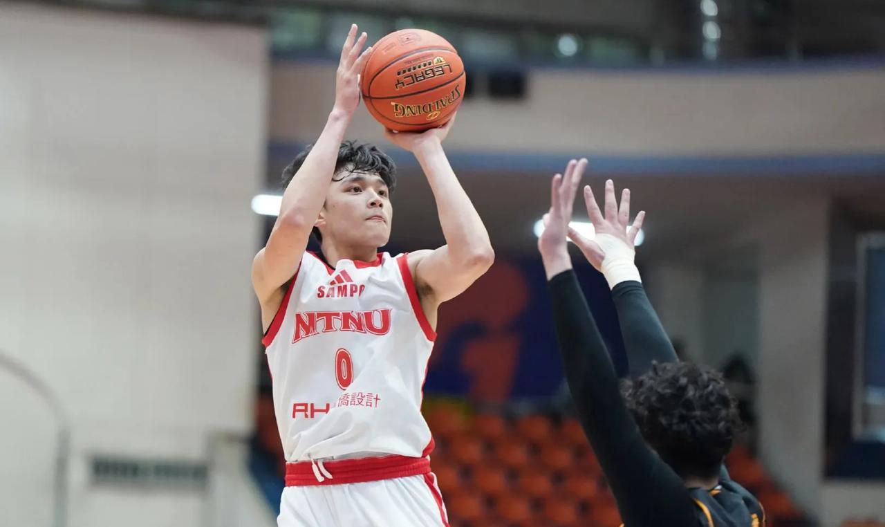 CBA选秀大幕将启，一匹来自台湾的超级黑马正横空出世——22岁后卫王林韦恺，正以