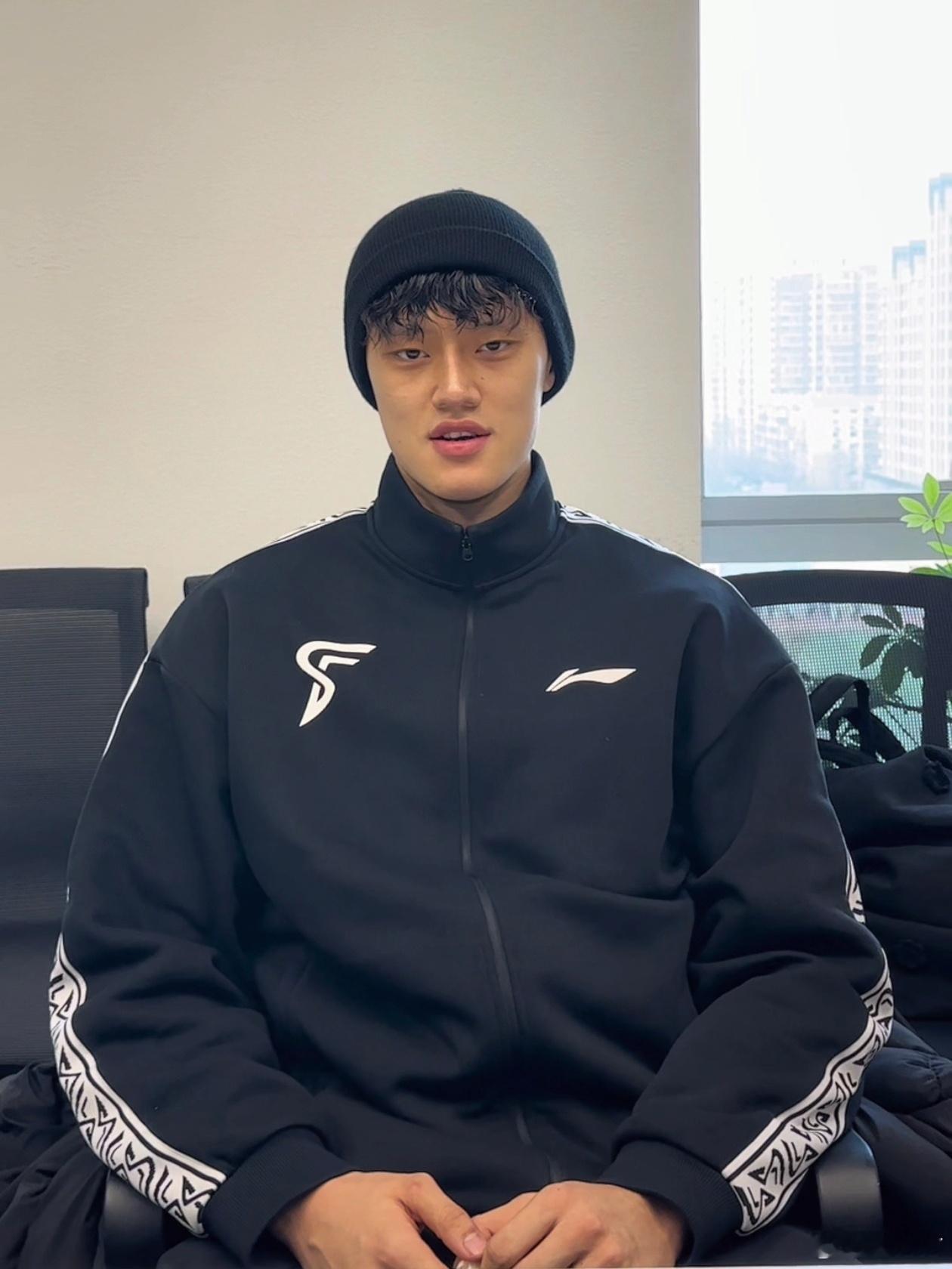 曾凡博将重返北京首钢男篮关于凡博回归，有几个要点跟各位分享：1.他今天上午已经