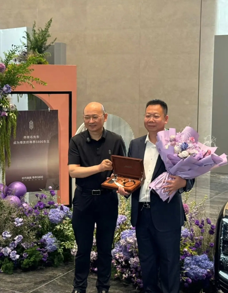 其实，今天除了小米SUV发布之外，也是尊界交车的日子看来今天确实是一个不错的