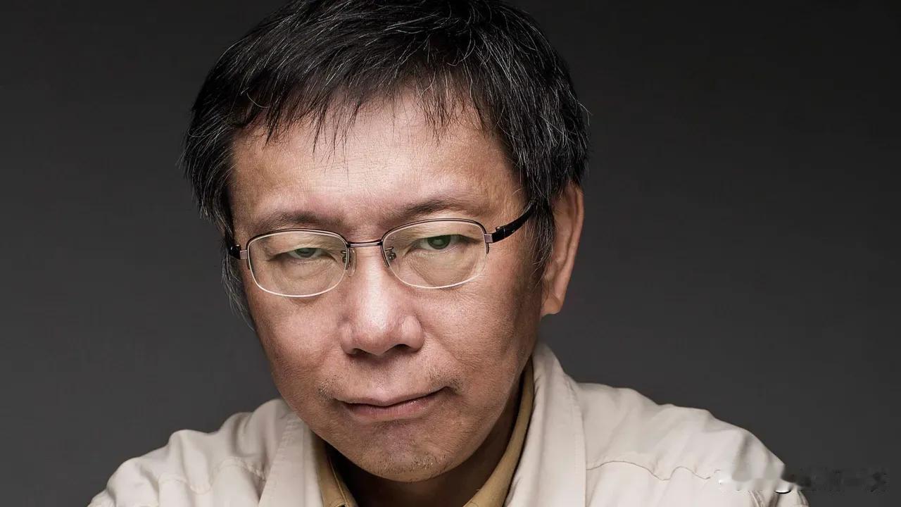 我现在越来越同情柯文哲，觉得他有可能是被民进党冤枉的了。已经过去半年了，民进党