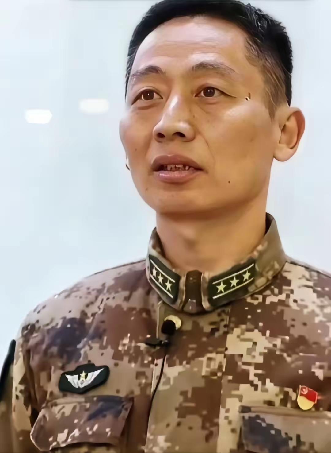 庄须周，1981年3月出生，山东日照岚山区人，1999年12月入伍，从普通士兵一