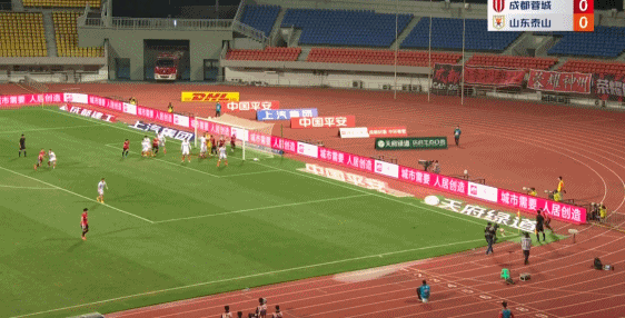 多少球员一辈子能角球直接进？成都蓉城罗慕洛在中超做到2次。这次角球得分（图1）勾