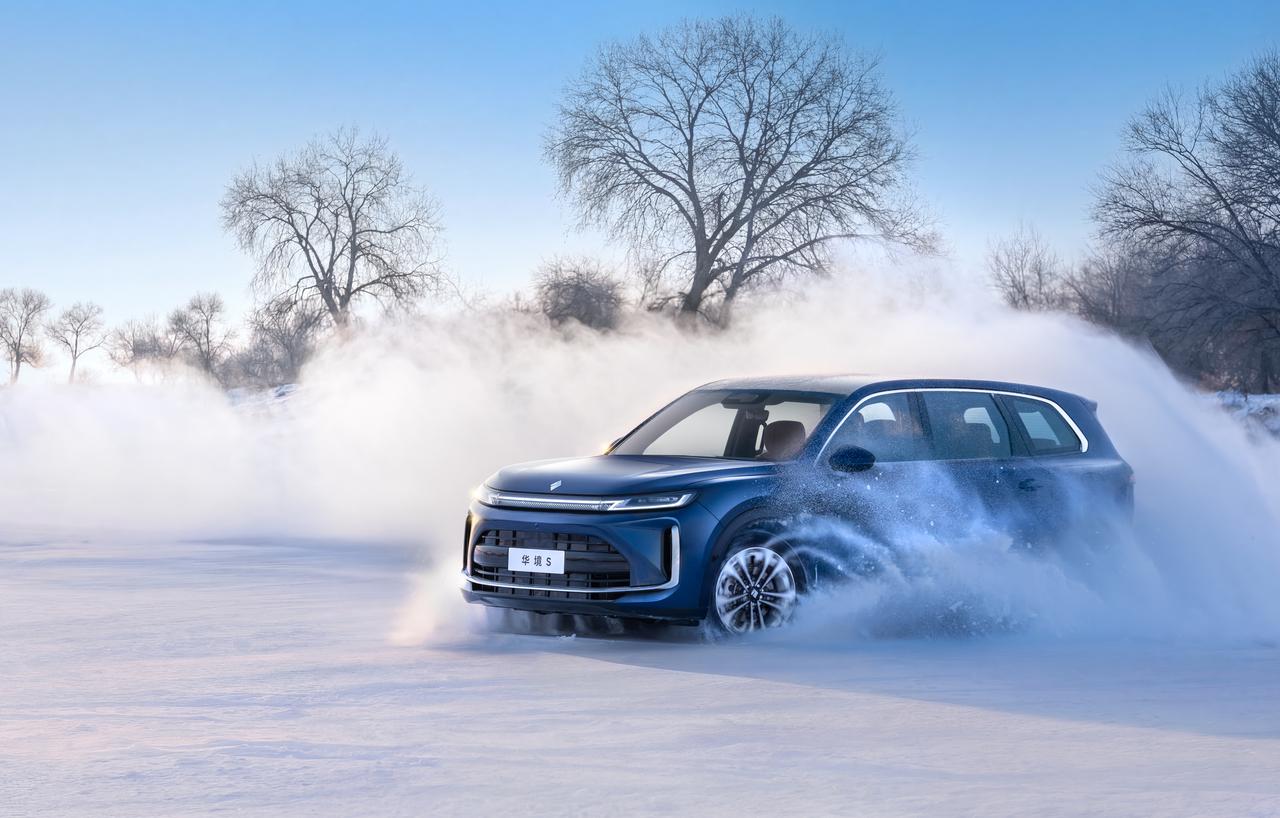 各位亲，五菱×华为这波真的玩太大了！🔥4月7日全球首秀的乾崑大六座华境S