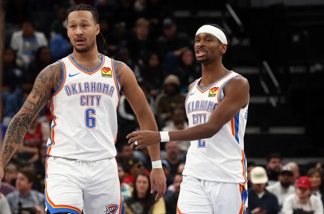 马刺今年夺不了冠，原因有三点：一，文班太脆，连续打多场肉搏战，身体根本吃不消，