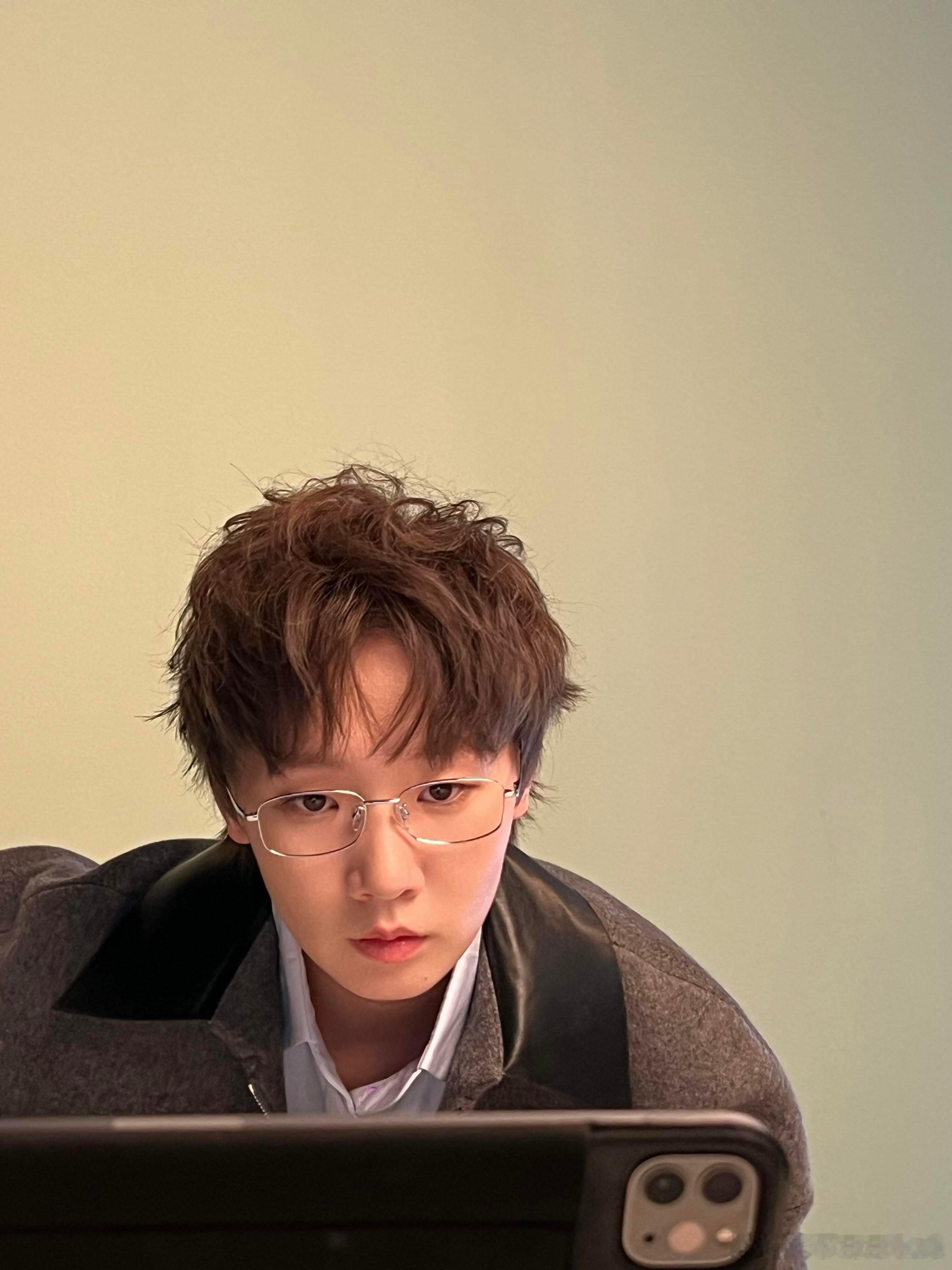 王曼昱生活照的杀伤力|王曼昱晒照庆祝新年，看惯了赛场上王曼昱的飒，对王曼昱的