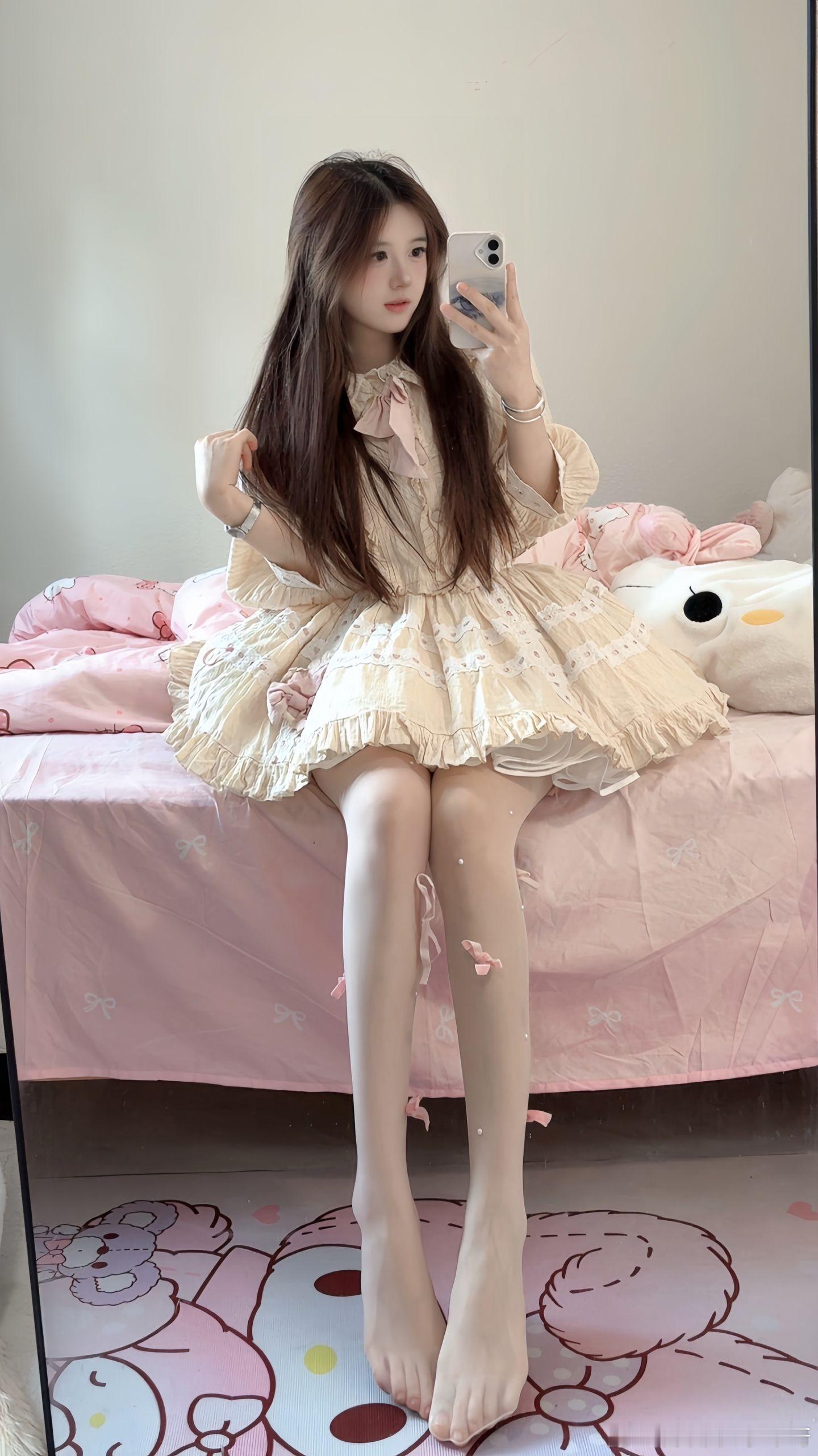 丝袜的点缀格外美~