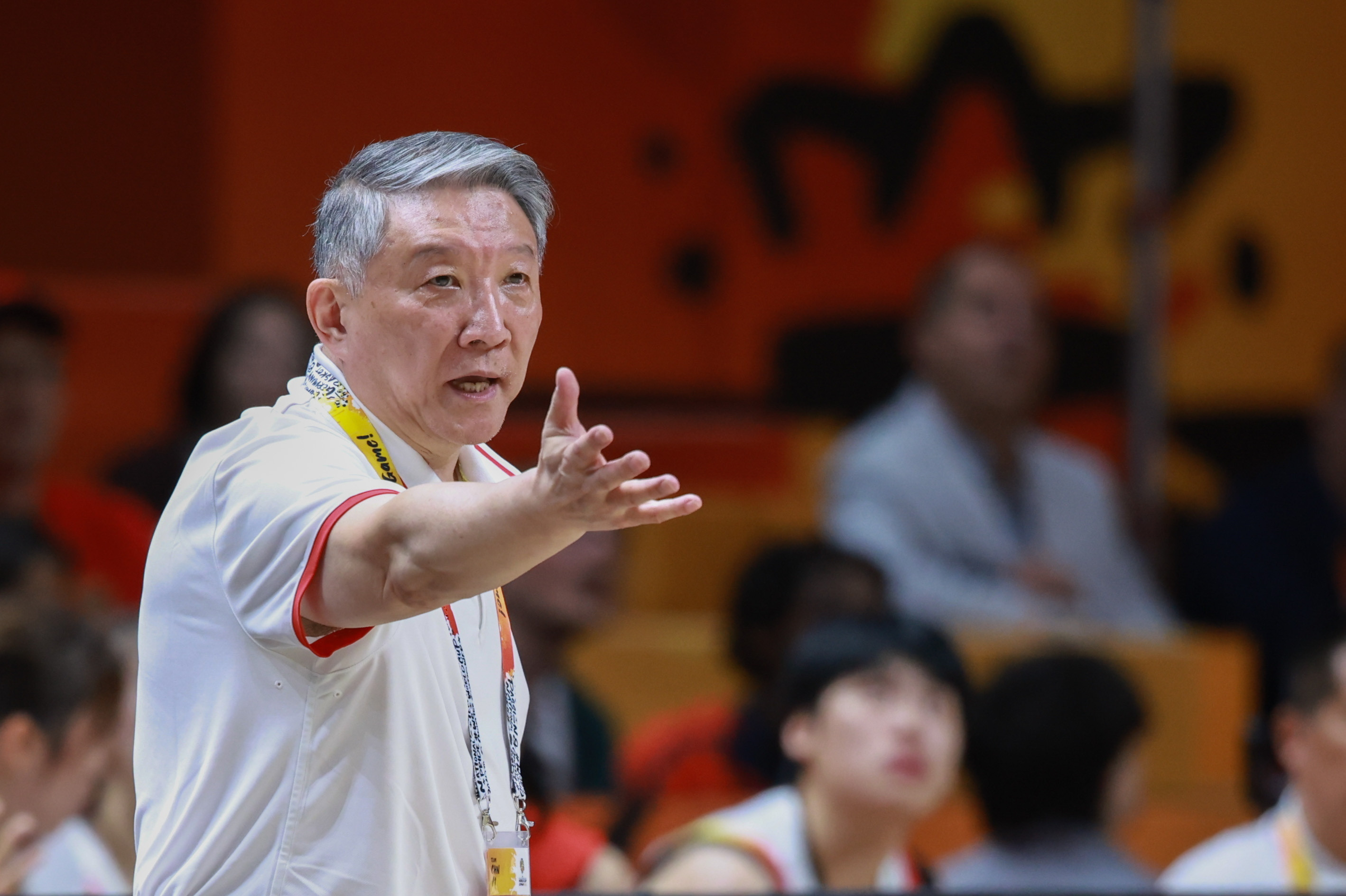 #宫鲁鸣说中国女篮处于新老交替阶段#中国女篮当地时间19日迎来爱知·名古屋亚运