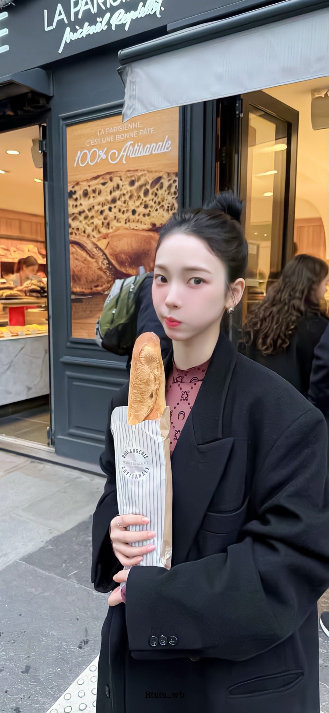 柳智敏Karina壁纸更新啦～🧸🖤🥖