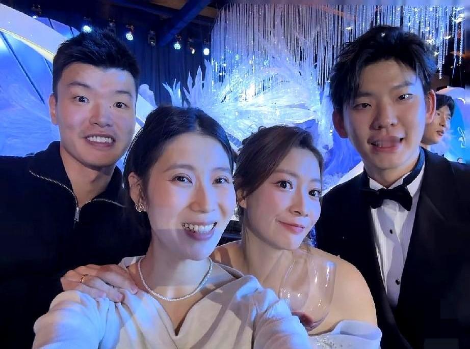 国羽名将黄雅琼大婚，本是喜事，结果新郎刘雨辰却因为长相被网友们“操碎了心”。