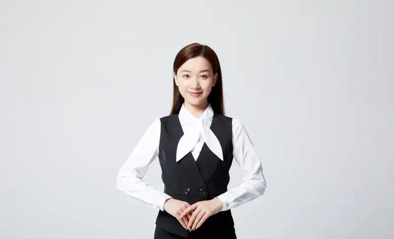 服装行业将迎来一大波福利！那就是公务员，事业单位的服装定制。根据工信部等六部门