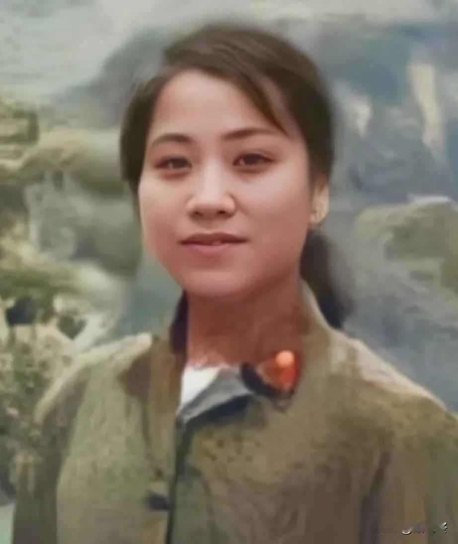 致敬老山战地女神张茹18岁的赵维军为救战友，双腿被炸断。战地医院条件恶劣，术后