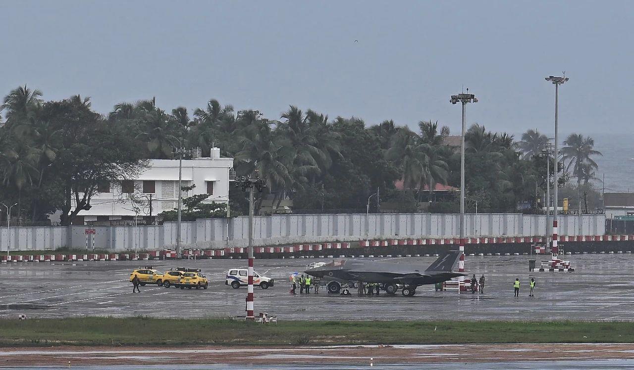 英国这架F-35B“没人要了”？紧急着陆印度机场后，目前这架F-35B已在该机场