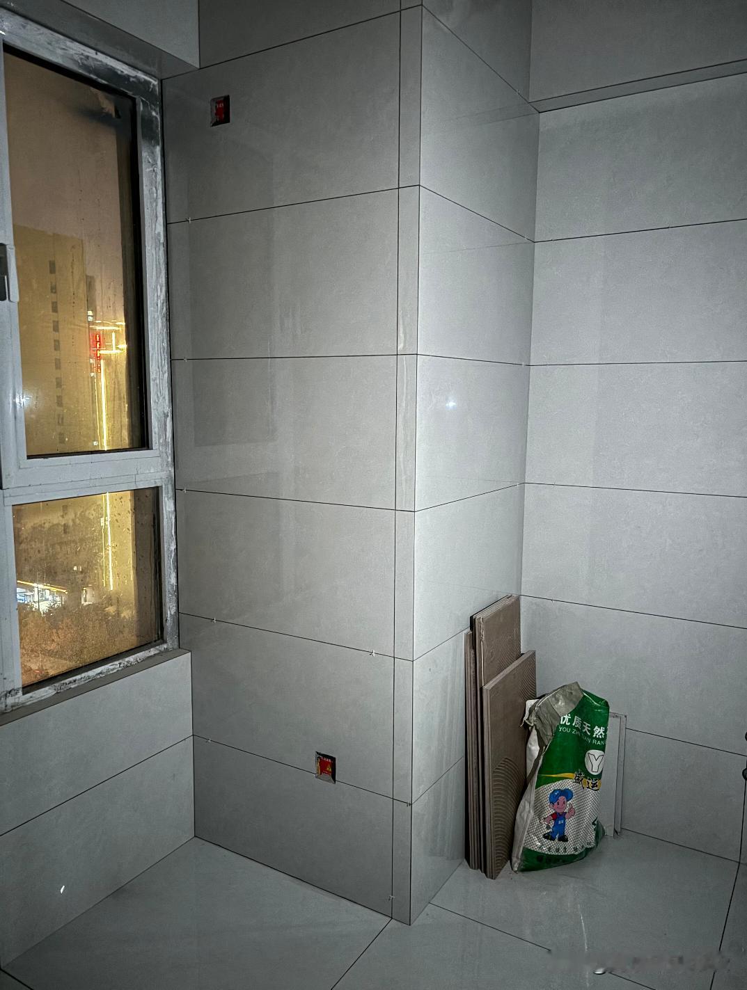 设计师你在哪我要被丑哭了亲爱的设计师，你在吗，在吗，我没有要求必须墙地对缝