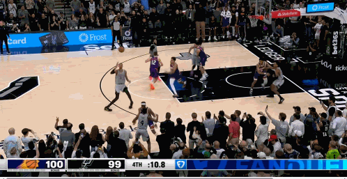 文班亚马正在一步一步的登上王座……绝杀太阳，今天算是文班亚马在成为超巨的路上迈