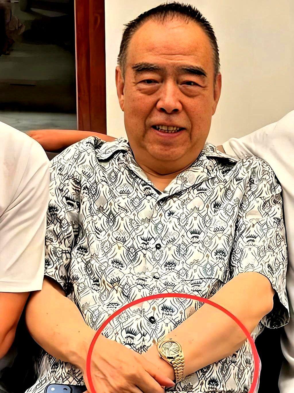 都说58岁的陈红赢麻了，可她靠的根本不是爱情。当年陈凯歌拍《无极》，资金链说