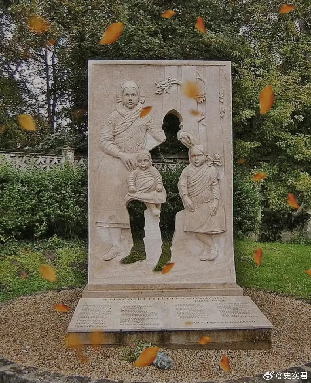 国外某地的战争纪念碑，不愧是直击灵魂的设计！！！！