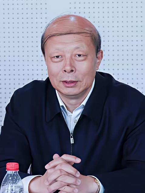 这是一个男人最后的倔强吗？