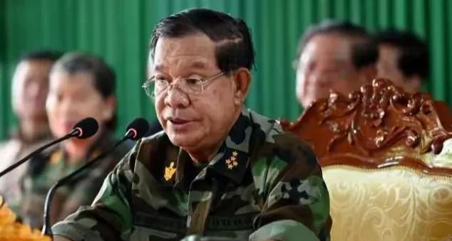 小国家，没有实力的国家千万不要在大国之间左右逢源。这次柬埔寨被泰国暴揍，为什么