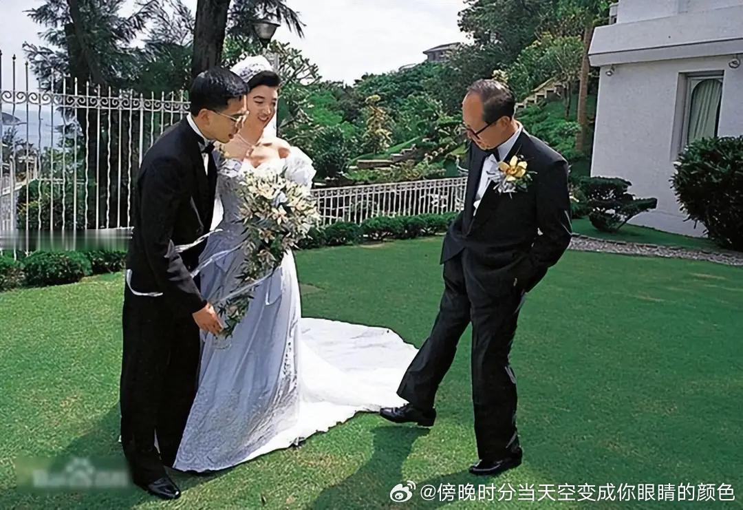 李嘉诚低调的大儿媳：被李泽钜一见钟情，为李家改名，生4个孩子