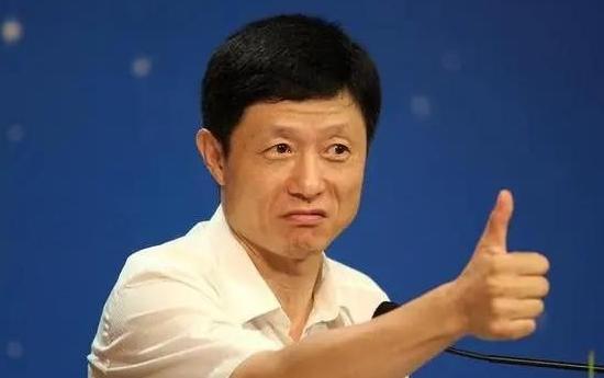 2005年，南开大学教授艾跃进遭到北大学生挑衅，艾跃进怒怼学生：“去了不回来，是