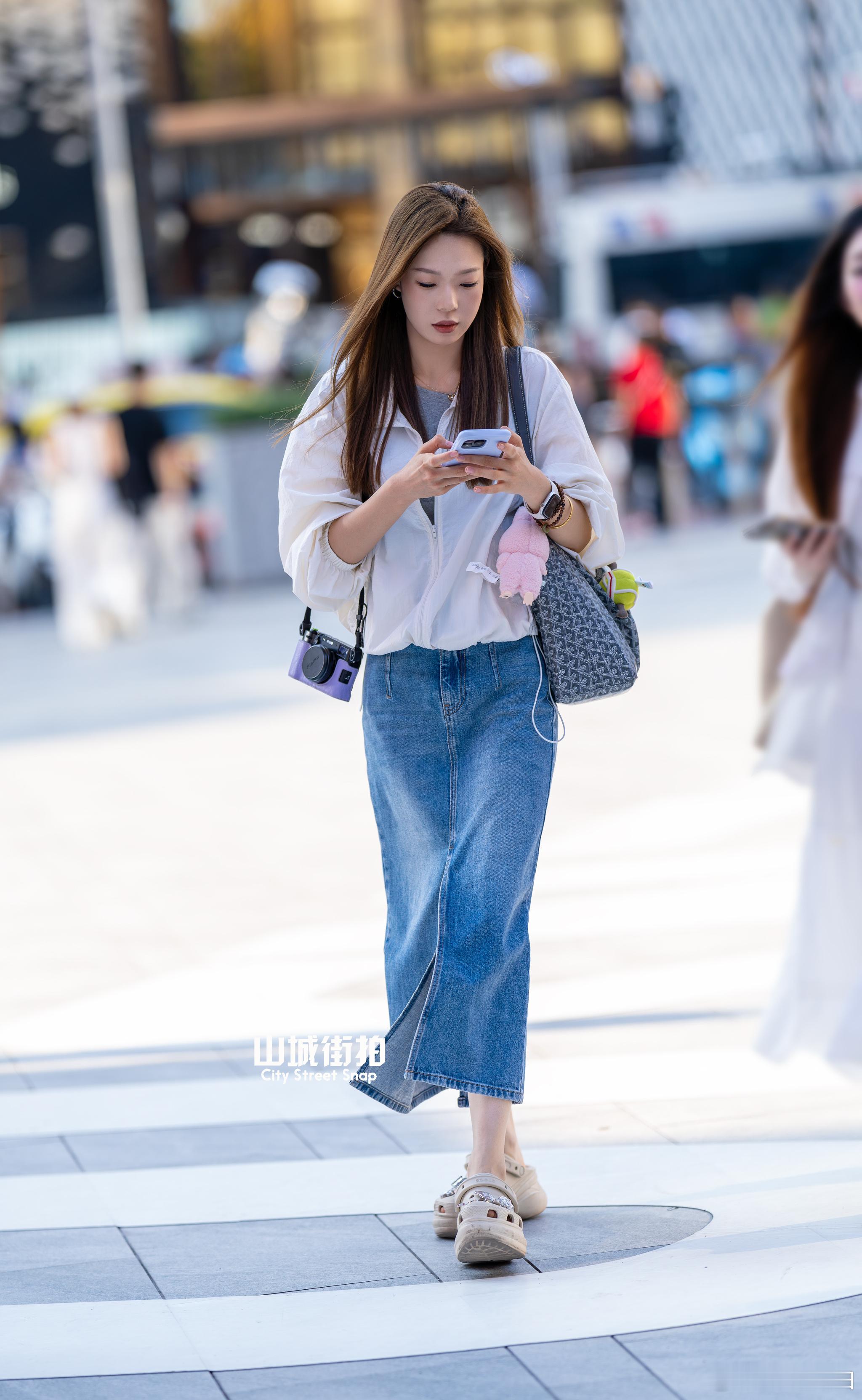 小姐姐都很喜欢富士相机~​​​